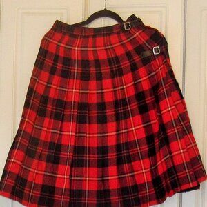 Kinloch Anderson Cunningham Kilt, Small Size 12, Red and Black Tartan  K269